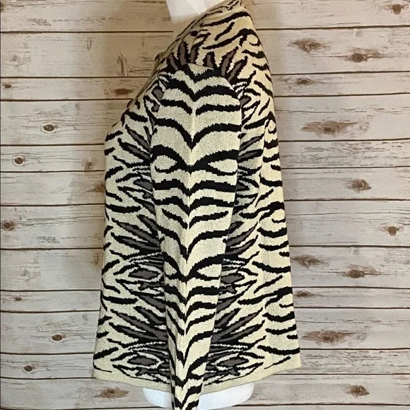 *SOLD* Vintage Philippe Marques cream/black zebra print cardigan sweater - Picture 4 of 7